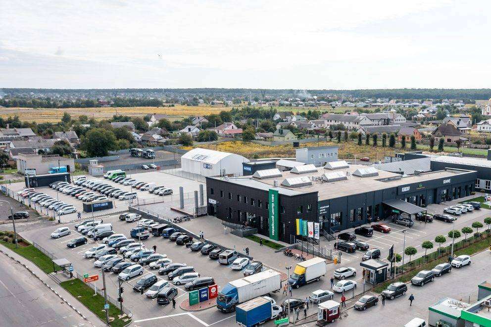 Сервіси для комфорту клієнтів на території West Auto Hub фото